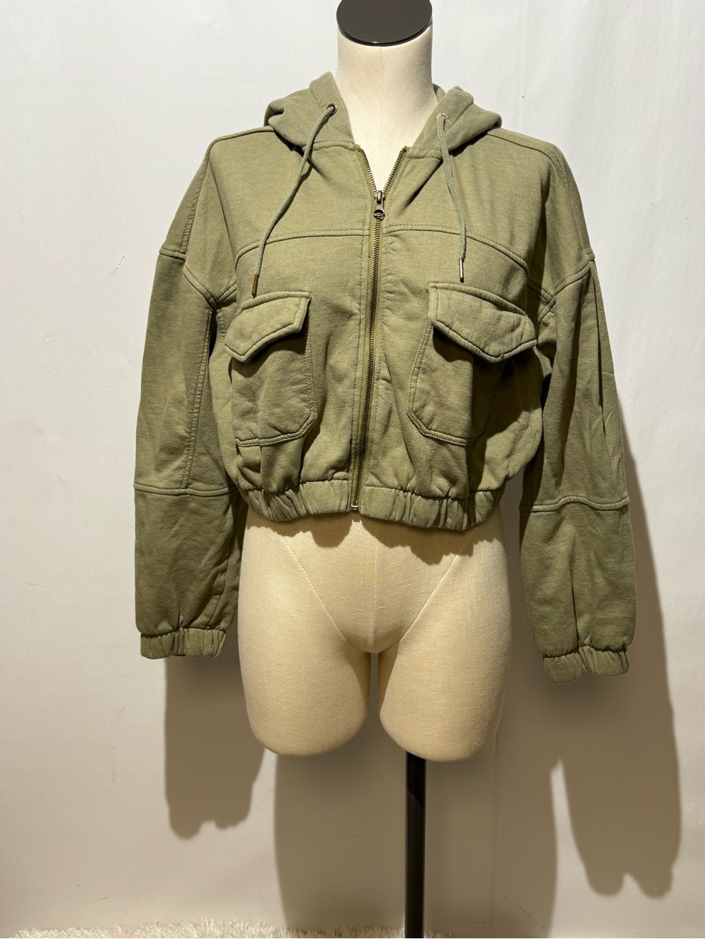 Reserve Fairfax Olive Green Cropped comfy Hoodie Jacket size extra large